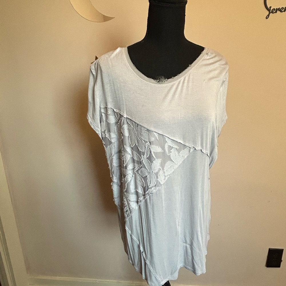 Simply Vera Vera Wang Lace Accent Tee